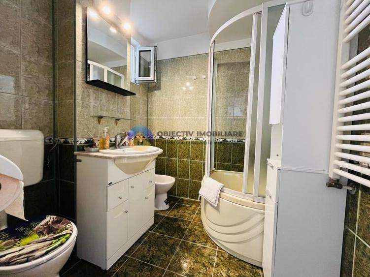 Apartament cu 3 camere semidecomandat, mobilat în Dărmănești