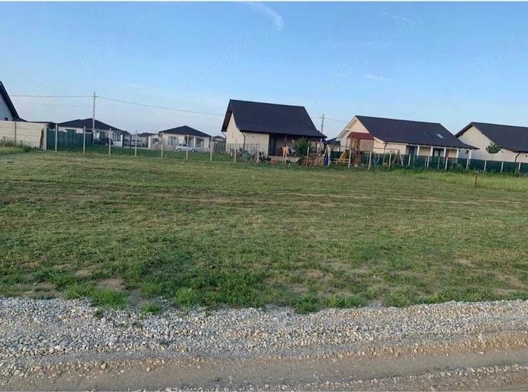 Teren de 750 mp, în Sântandrei