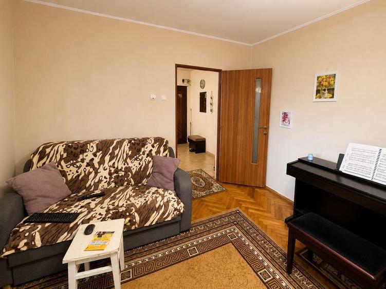 Apartament cu 3 camere decomandat, mobilat în Mănăștur