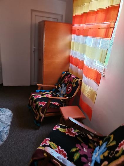 Casă cu 2 camere cu Teren 400 Mp în Central