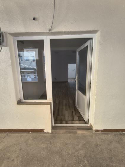 Spațiu comercial, de 25 mp, în Central