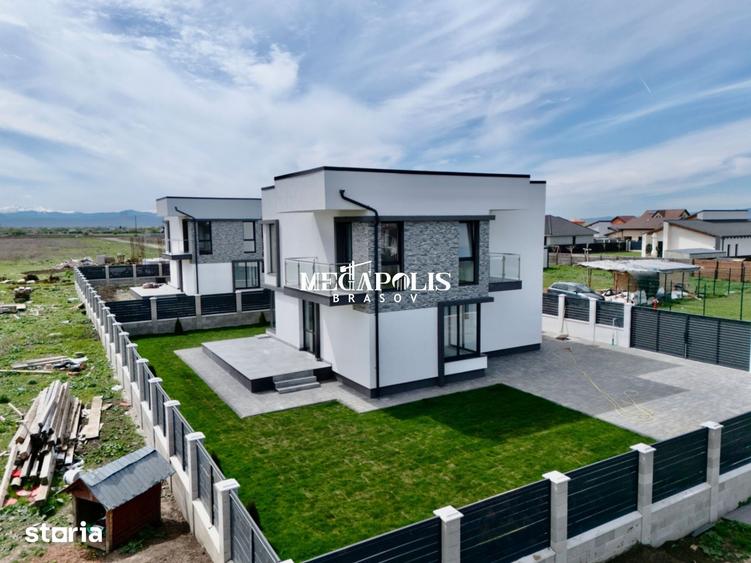 Casă cu 4 camere cu Teren 530 Mp în Sânpetru