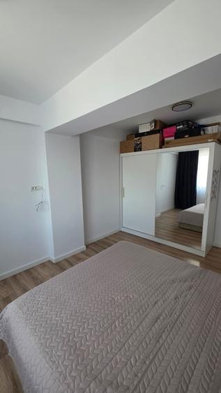 Apartament cu 2 camere decomandat, mobilat în Faleza Nord