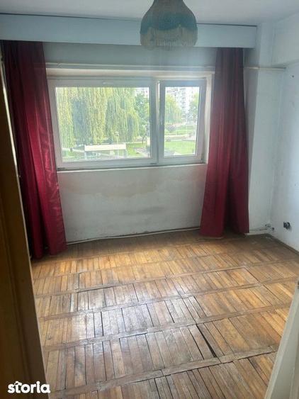 Apartament cu 3 camere în Traian