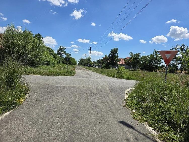 Teren de 1489 mp, în Ghilad