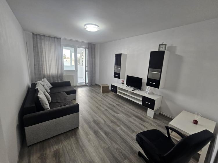 Apartament cu 3 camere decomandat în Iancului