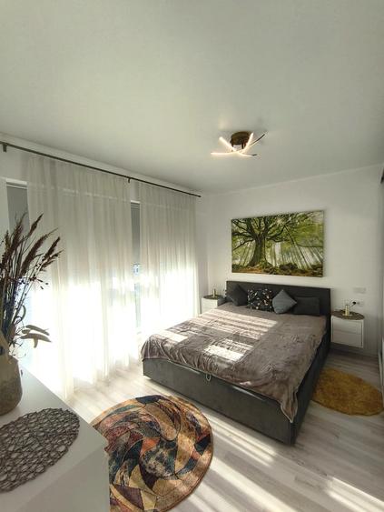 Apartament cu 2 camere decomandat în Parcul Carol