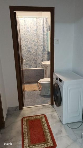 Apartament cu 2 camere semidecomandat, mobilat în Aleea Trandafirilor