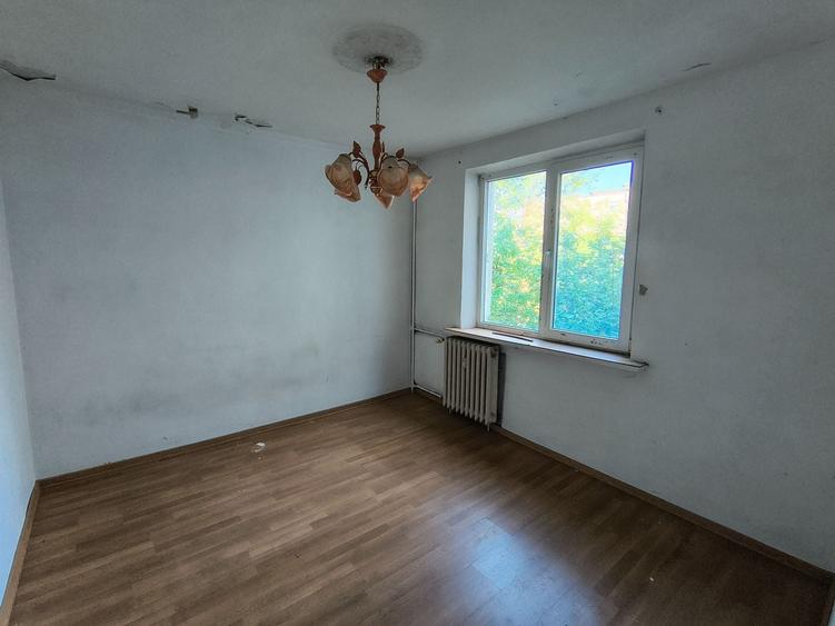 Apartament cu 3 camere în Berceni