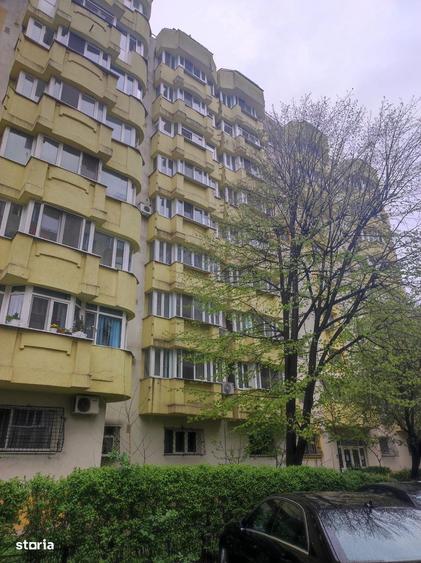 Apartament cu 3 camere decomandat, mobilat în Obor