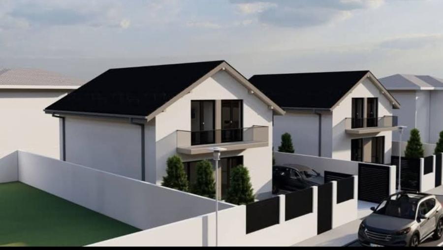 Casă cu 4 camere cu Teren 140 Mp în Central