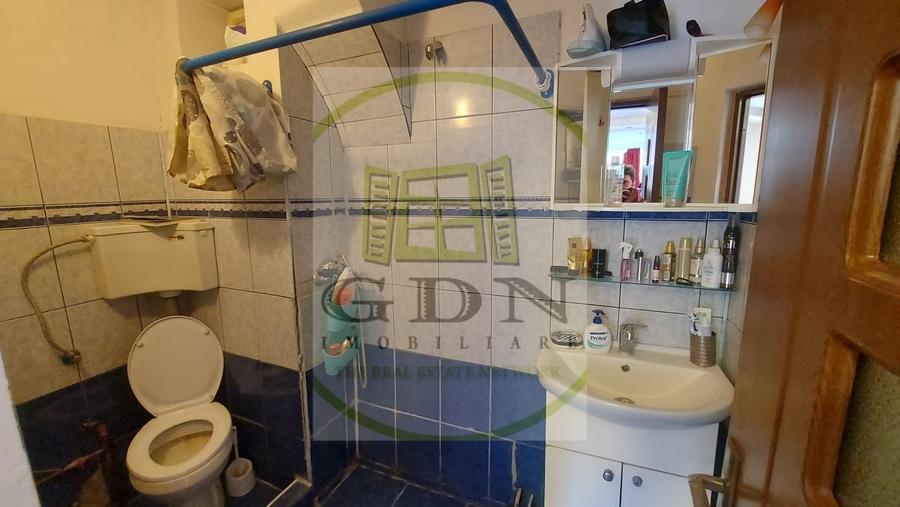 Casă individuală cu 3 camere cu Canalizare în Centrul Civic