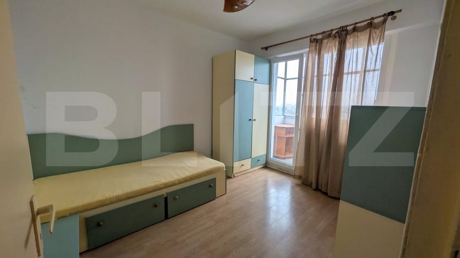 Apartament cu 4 camere decomandat, mobilat în Republicii