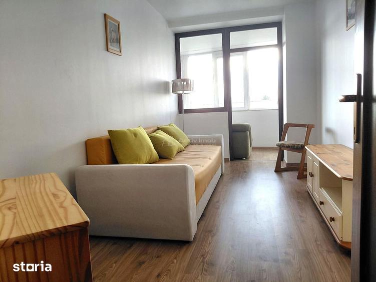 Apartament cu 3 camere decomandat în Traian