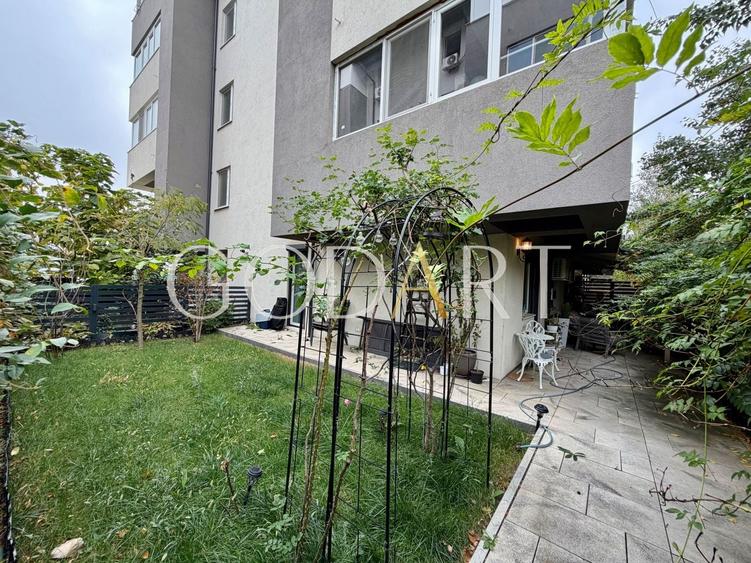 Apartament cu 3 camere decomandat, mobilat în Titan