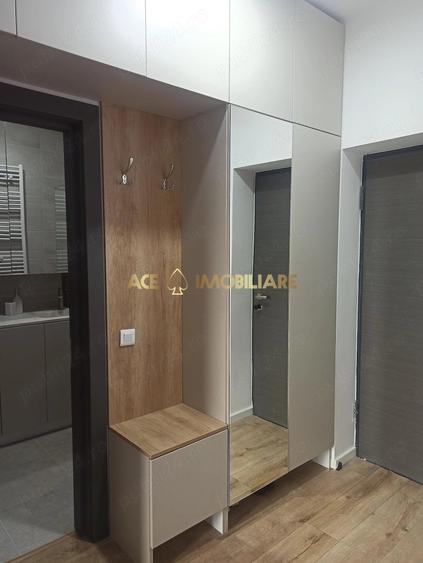 Apartament cu 2 camere semidecomandat, mobilat în Regie