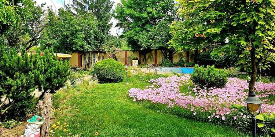 Casă individuală cu 7 camere cu Piscina în Fratelia