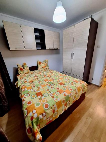 Inchiriere apartament cu 3 camere sector 4 - 3