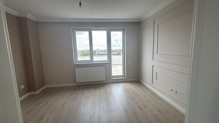 Apartament cu 3 camere decomandat, mobilat în Colentina