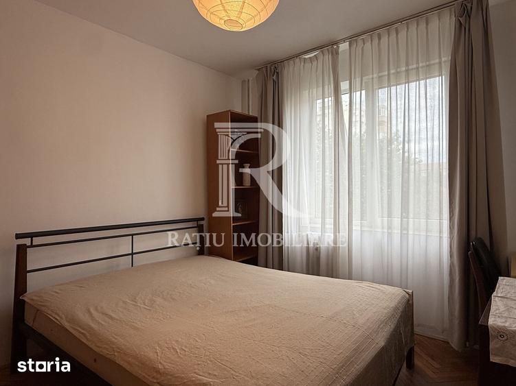 Apartament cu 3 camere decomandat în Decebal