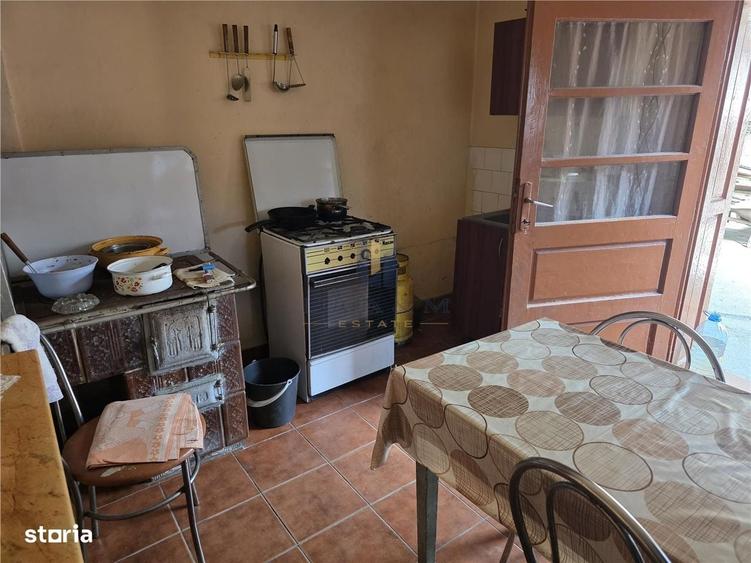 Casă cu 3 camere cu Teren 3748 Mp în Nădrag