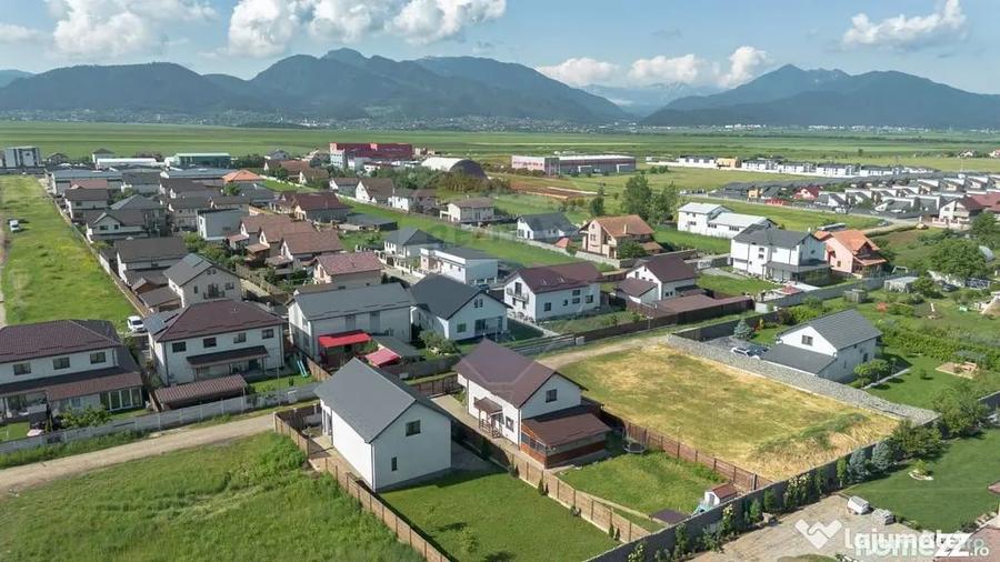 Casă cu 4 camere cu Teren 500 Mp în Tărlungeni