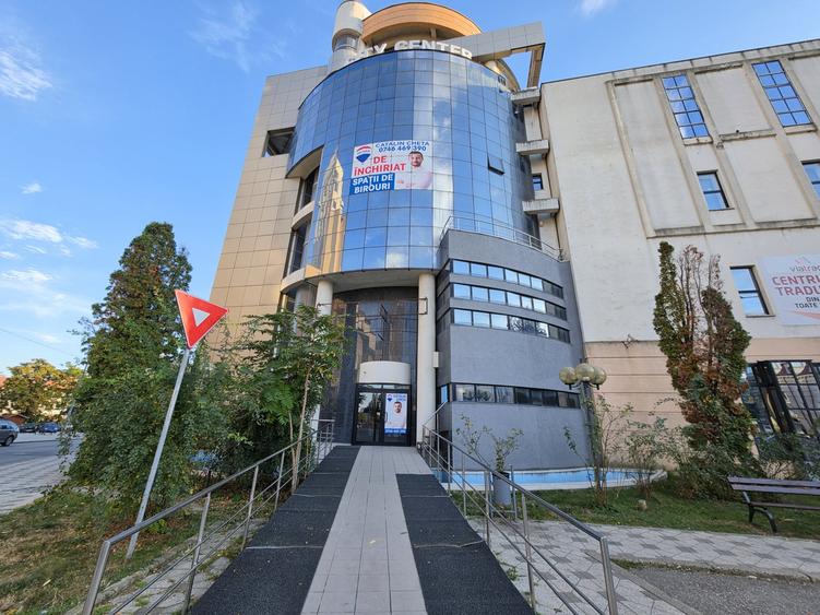 Spațiu comercial, de 455 mp, în Ultracentral