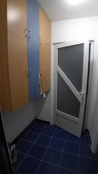 Apartament cu 3 camere semidecomandat în Ultracentral