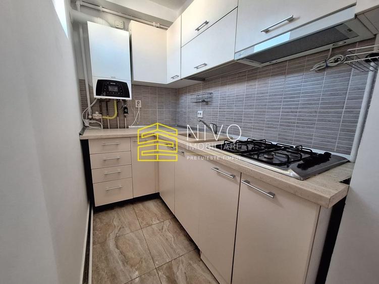 Apartament cu 3 camere semidecomandat, mobilat în Ady