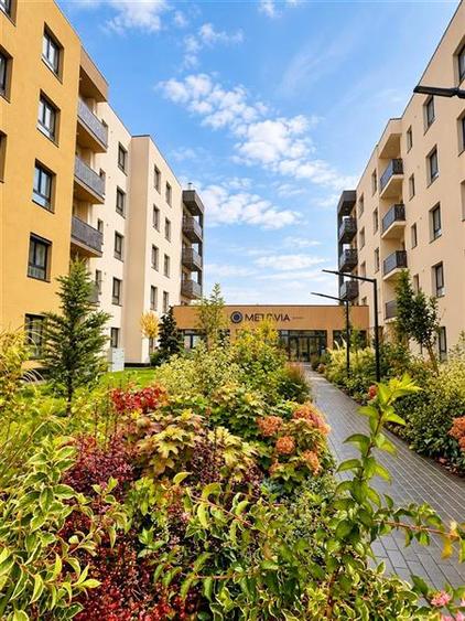 Apartament cu 2 camere decomandat, mobilat în Tractorul