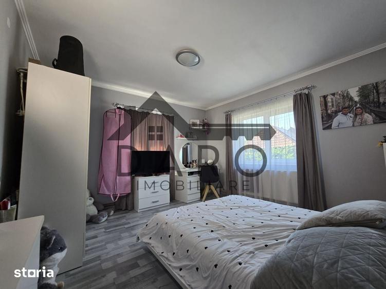 Casa in Livezeni , 140 mp utili , in centrul localitatii . - 18