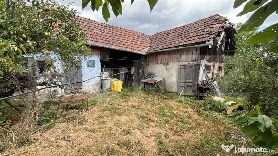 Casă cu 2 camere cu Teren 1256 Mp în Unirea