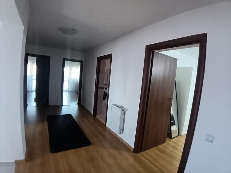 Casă cu 6 camere cu Teren 820 Mp în Berceni