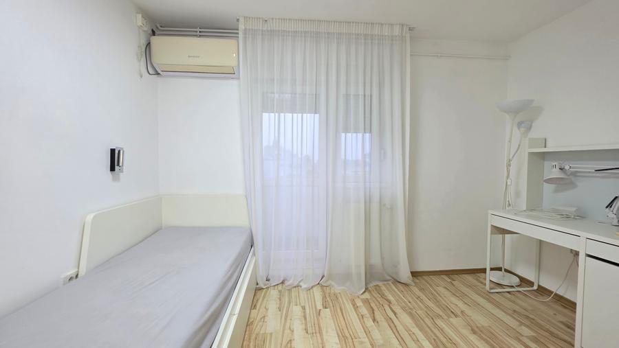 Apartament cu 3 camere decomandat în Unirii