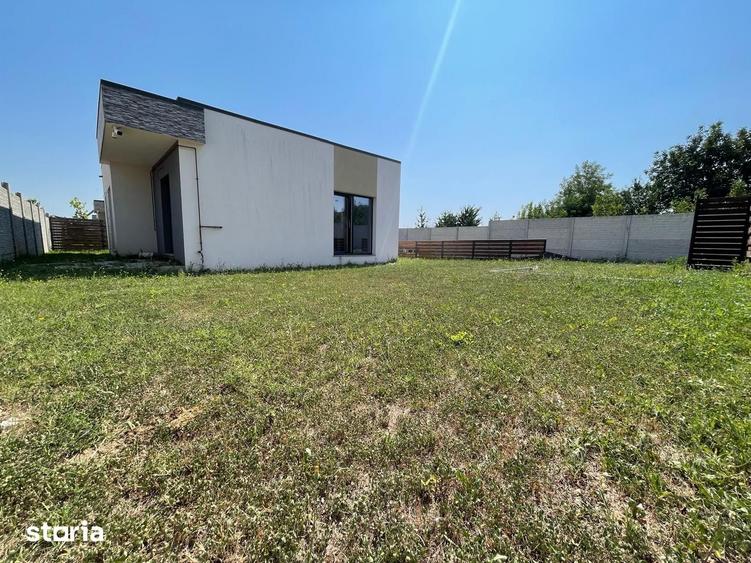 Casă cu 3 camere cu Teren 284 Mp în Berceni