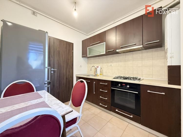 Apartament cu 2 camere decomandat, mobilat în Torontalului