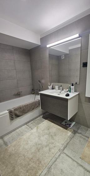 Apartament cu 4 camere decomandat în Ultracentral