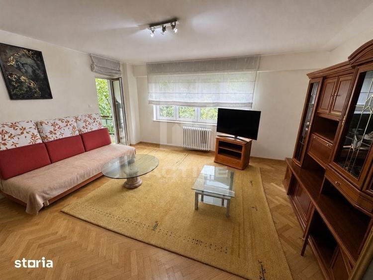 Apartament cu 3 camere în Andrei Mureșanu