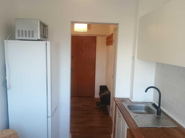 Apartament cu 2 camere semidecomandat în Baba Novac
