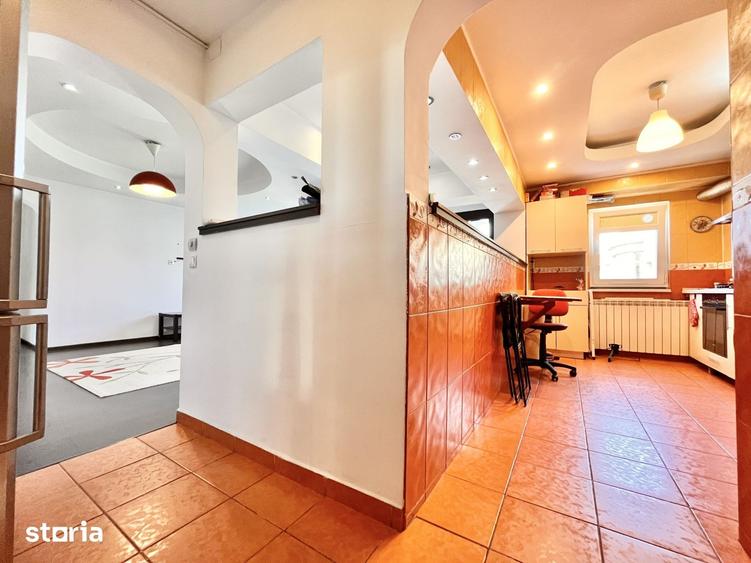 Apartament cu 3 camere în Centrul Civic