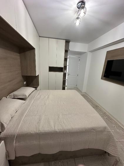 Apartament cu 2 camere decomandat, mobilat în Central