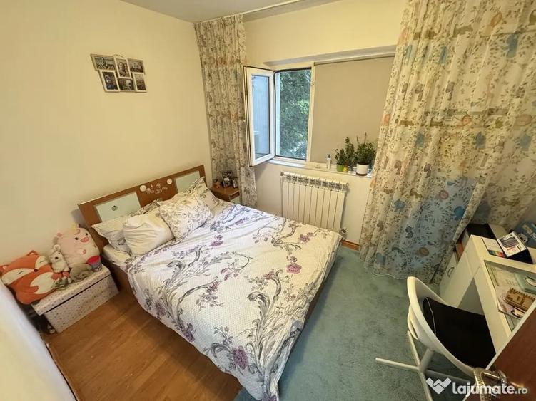Apartament cu 3 camere decomandat în Central