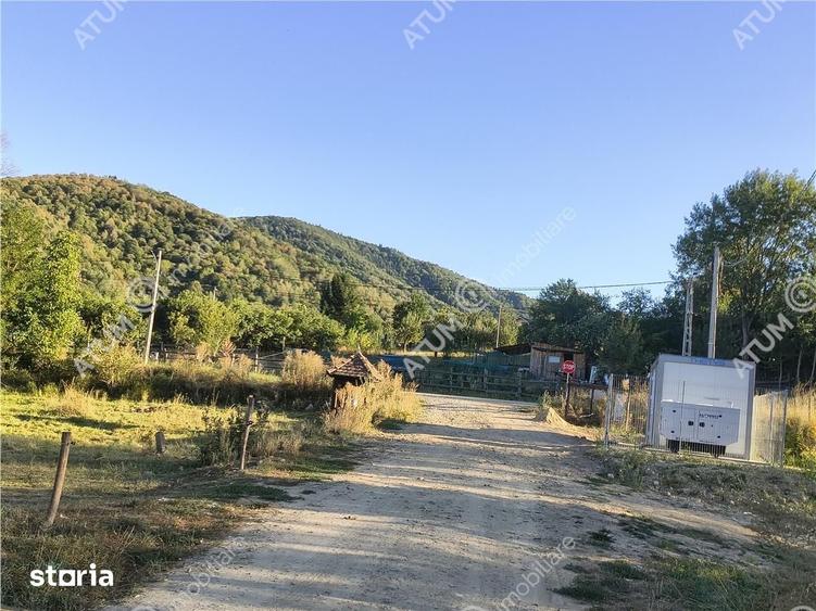 Teren de 2420 mp, în Central
