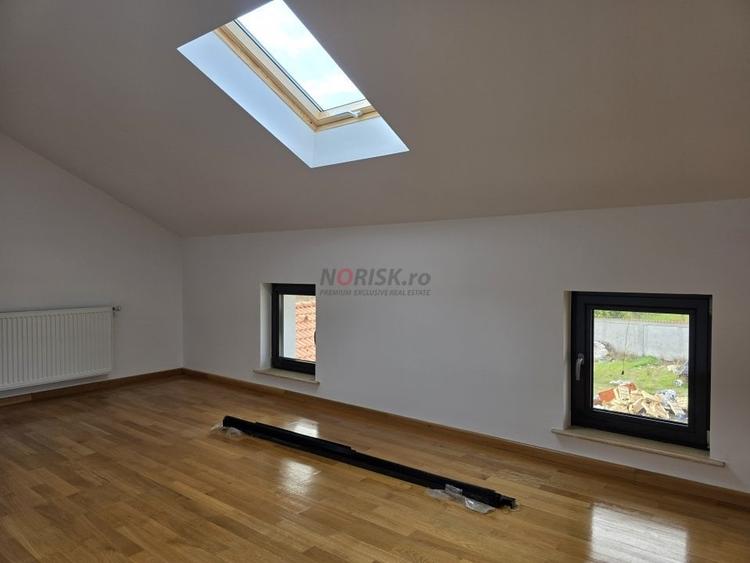 Casă individuală cu 8 camere cu Piscina în Snagov