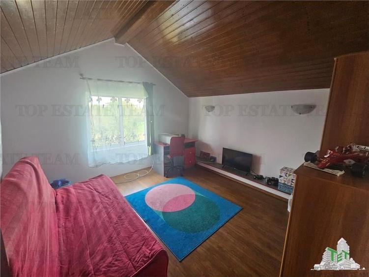 Casă individuală cu 5 camere cu Teren 2518 Mp în Bulbucata