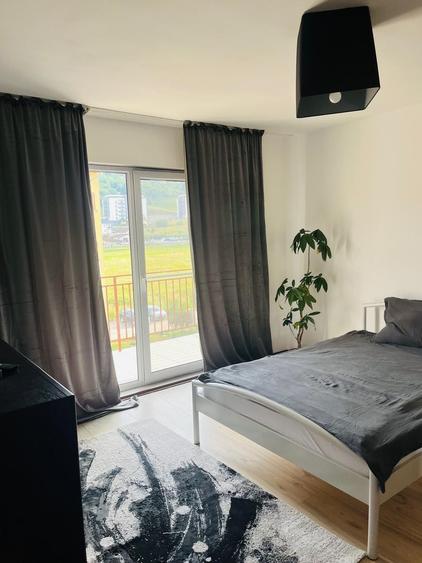 Apartament cu 2 camere semidecomandat în Florești