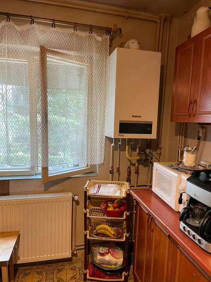 Apartament cu 3 camere decomandat în Lipovei