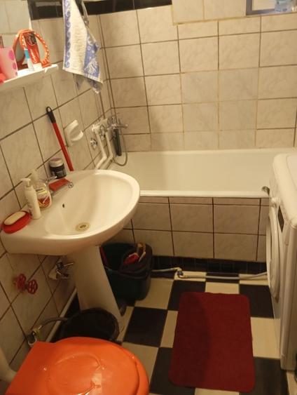 Apartament cu 3 camere decomandat, mobilat în 1 Mai