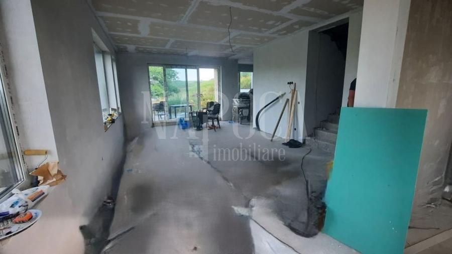 Casă individuală cu 5 camere cu Teren 500 Mp în Sălicea