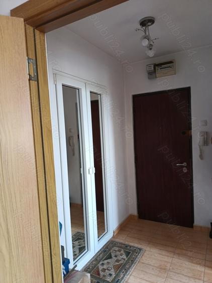 Apartament cu 2 camere semidecomandat în Colentina